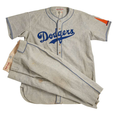 RARE 1938 BABE RUTH BROOKLYN DODGERS PROFESSIONAL MODEL ROAD UNIFORM (SGC/GROB: SUPERIOR) (MEARS A10) - фото 4