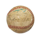 UNIQUE 1951 ST. LOUIS BROWNS TEAM AUTOGRAPHED BASEBALL WITH EDDIE GAEDEL AND BILL VEECK (JSA) - фото 7