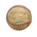 UNIQUE 1951 ST. LOUIS BROWNS TEAM AUTOGRAPHED BASEBALL WITH EDDIE GAEDEL AND BILL VEECK (JSA) - photo 9