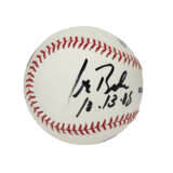 PRESIDENT BARACK OBAMA AND PRESIDENT JOE BIDEN AUTOGRAPHED BASEBALL (PSA/DNA) - Foto 2