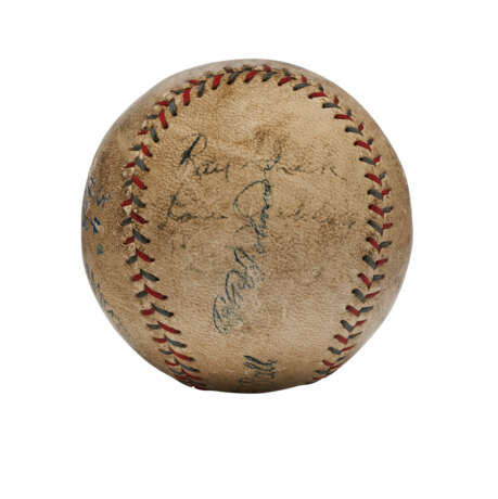 SIGNIFICANT 1927 BABE RUTH AUTOGRAPHED 54TH HOME RUN ATTRIBUTED BASEBALL (RECORD SETTING 60 HR SEASON)(WORLD CHAMPIONS)(PSA/DNA) - photo 3