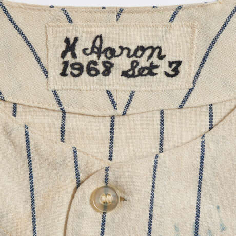 HISTORICALLY SIGNIFICANT 1968 HANK AARON ATLANTA BRAVES PROFESSIONAL MODEL HOME JERSEY WORN TO HIT HIS 500TH CAREER HOME RUN (MEIGRAY PHOTOMATCH)(SGC/GROB)(MEARS AUTHENTICATION) - photo 4