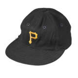 ROBERTO CLEMENTE AUTOGRAPHED PITTSBURGH PIRATES PROFESSION MODEL HAT C.1960S (PSA/DNA) - photo 2