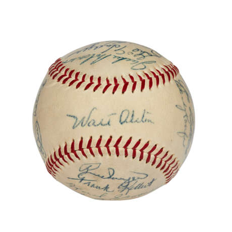 OUTSTANDING 1955 BROOKLYN DODGERS TEAM AUTOGRAPHED BASEBALL (WORLD CHAMPIONS)(PSA/DNA 8 NM-MT) - фото 5