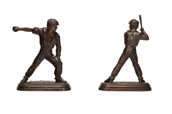THREE BRONZE FIGURES OF A PITCHER, A STRIKER, AND A NEWSBOY - фото 3