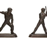 THREE BRONZE FIGURES OF A PITCHER, A STRIKER, AND A NEWSBOY - фото 3