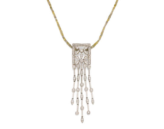 Diamond-Pendant on a Gemstone-Necklace - Foto 1