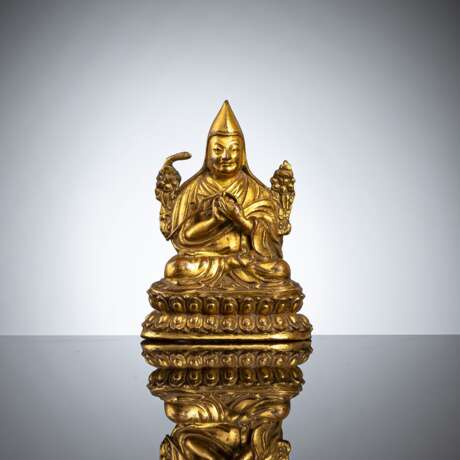 Kleine feuervergoldete Bronze des Tsongkhapa - Foto 1