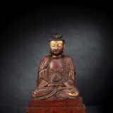 Vergoldete Holzfigur eines Bodhisattva mit Lackauflage - фото 3