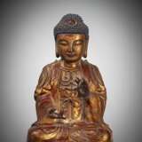 Lackvergoldete Figur eines Bodhisattva aus Holz und Trockenlack - photo 1