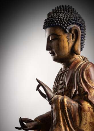 Lackvergoldete Figur eines Bodhisattva aus Holz und Trockenlack - фото 3