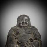 Bronze des lachenden Hva Shang - photo 1