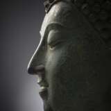 Feiner Kopf des Buddha aus Bronze - фото 4