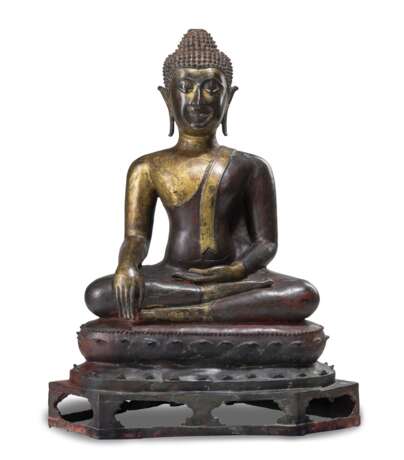 Lackvergoldete Bronze des Buddha Shakyamuni - photo 1