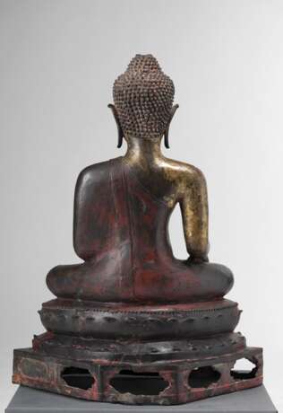 Lackvergoldete Bronze des Buddha Shakyamuni - Foto 4