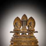 Altar aus Holz mit goldener- und schwarzer- Lackfassung - Foto 1