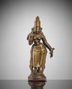 Overview. Figur der Shri Devi aus Kupfer und Messing