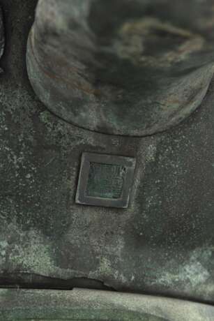 Monumentale Bronze-Vase - photo 13