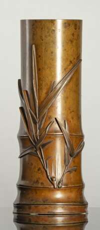 Vase aus Bronze Bambus imitierend - Foto 1