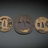 Vier Tsuba, u.a. Pferde, gelehrter Reiher, u.a. Sentoku - Foto 1