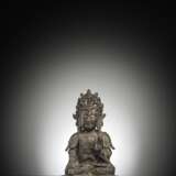 Bronze des gekrönten Guanyin - photo 1