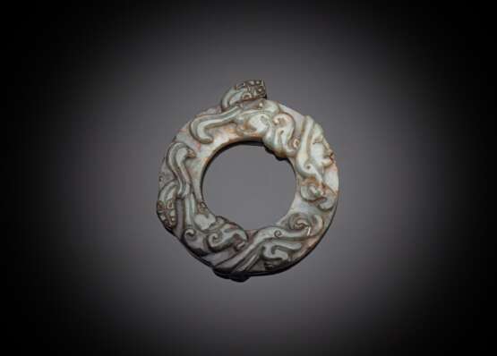 Ringförmiger Gürtelschmuck aus Jade 'Pei' - Foto 1