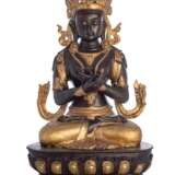 Partiell vergoldete Bronze des Bodhisattva Vajrasattva auf einem Lotos sitzend - фото 1