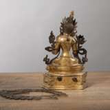 Feuervergoldete Bronze der Sitatara auf einem Lotossockel - photo 2