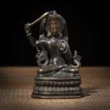Bronze des Manjushri auf einem Lotossockel - photo 1