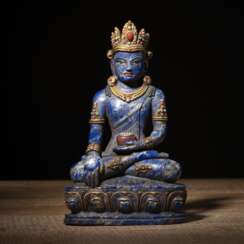 Buddha Amitabha aus Lapislazuli mit Vergoldung und Steinbesatz