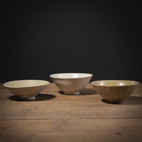Drei Keramikschalen creme-farbenen/bräunlichen Glasuren - photo 1