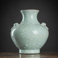 'Hu'-förmige Vase mit Glasur im 'Ge'-Stil