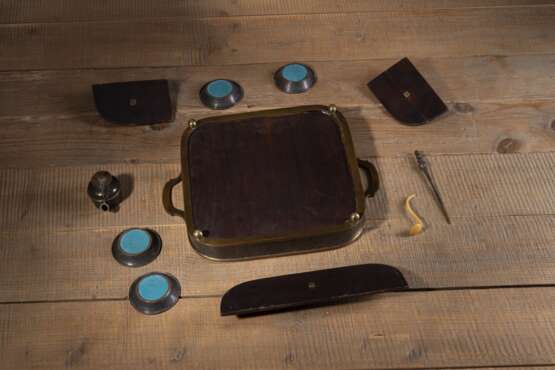 Opium-Rauchtablett aus Holz und Cloisonné-Bronze mit schwarzer Emaille und Zubehör - photo 4