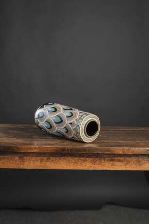 Cloisonné-Vase mit stilisiertem Lotosdekor - photo 3