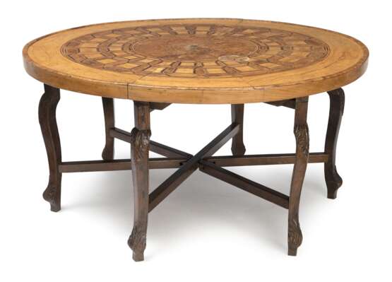 Großer Tisch aus Holz mit Marketerie-Dekor - photo 1