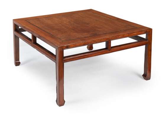 Flacher quadratischer Tisch - Foto 2