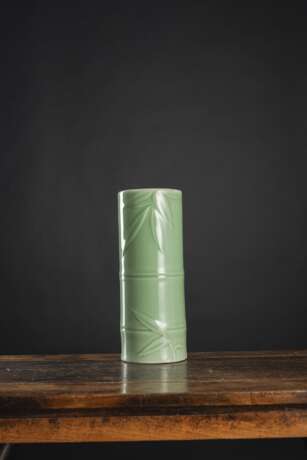 Zylindrische Seladonvase mit Bambusdekor - Foto 2