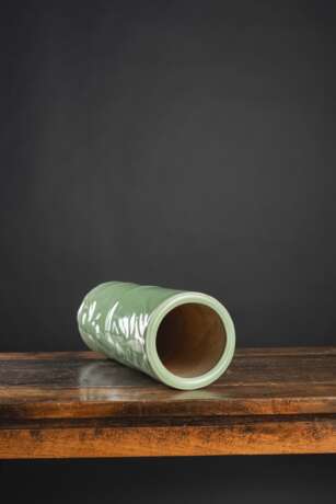 Zylindrische Seladonvase mit Bambusdekor - фото 4