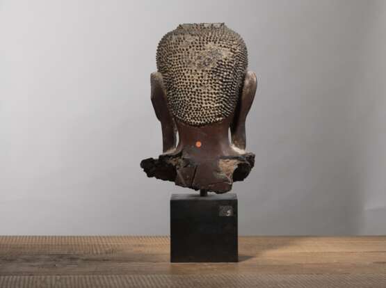 Kopf des Buddha aus Trockenlack mit Resten von Vergoldung - фото 2