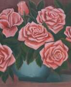 Türkei. Pink roses in a round vase.