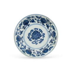A RARE SMALL BLUE AND WHITE ‘LOTUS’ DISH