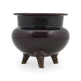 AN AUBERGINE AND TURQUOISE-GLAZED TRIPOD CENSER - photo 1
