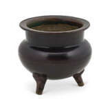 AN AUBERGINE AND TURQUOISE-GLAZED TRIPOD CENSER - photo 3