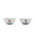 Daoguang period. A PAIR OF DOUCAI ‘MANDARIN DUCK IN LOTUS POND’ BOWLS