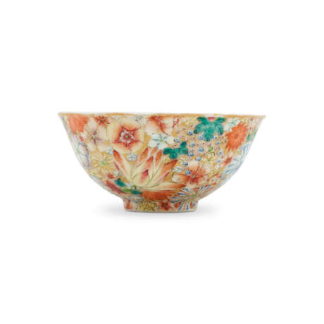 A FAMILLE ROSE MILLEFLEURS BOWL - photo 3