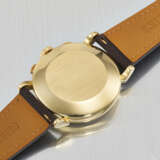 PATEK PHILIPPE. A VERY RARE 18K GOLD CHRONOGRAPH WRISTWATCH WITH SPIDER LUGS - photo 4