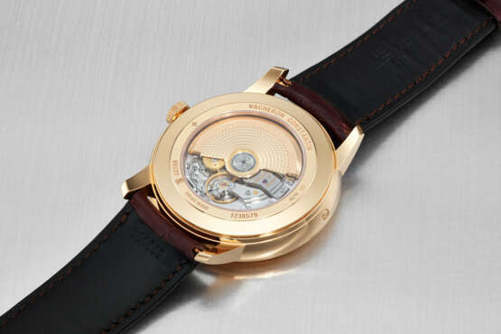 VACHERON CONSTANTIN. AN ELEGANT AND UNUSUAL 18K PINK GOLD AUTOMATIC WRISTWATCH WITH DOUBLE RETROGRADE DAY AND DATE - фото 4