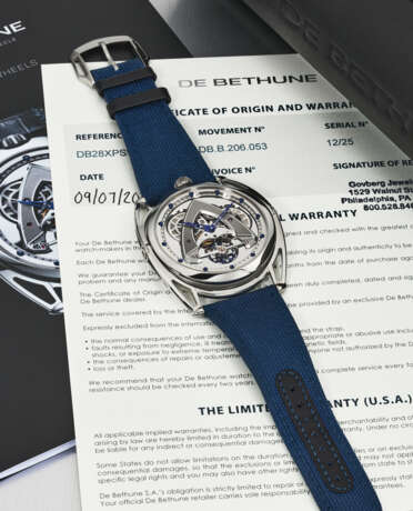 DE BETHUNE. A RARE AND EXTREMELY ATTRACTIVE MIRROR-POLISHED TITANIUM LIMITED EDITION LIGHTWEIGHT WRISTWATCH WITH ‘FLOATING LUGS’ - Foto 2