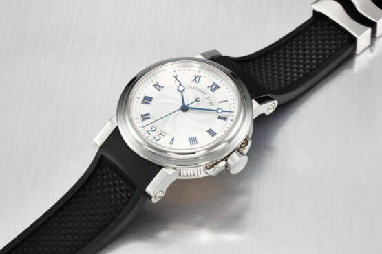 BREGUET. AN ATTRACTIVE STAINLESS STEEL AUTOMATIC WRISTWATCH WITH SWEEP CENTRE SECONDS AND DATE - photo 3