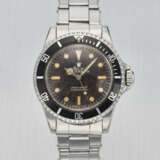 ROLEX. AN ATTRACTIVE STAINLESS STEEL AUTOMATIC WRISTWATCH WITH SWEEP CENTRE SECONDS, TROPICAL GILT DIAL AND BRACELET - фото 1